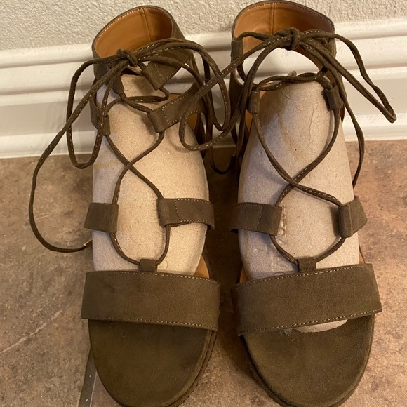 Franco Sartos strapy platform sandals - Picture 6 of 6